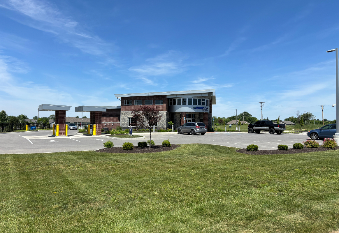 An image of the Bluffton branch with three cars in the parking lot.