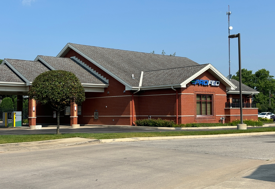 An image of the Kendallville Branch Drive-Thru.